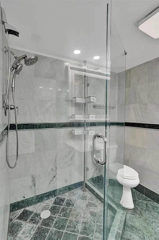 2 bed, 931 sqft, $4,500 — Photo 2