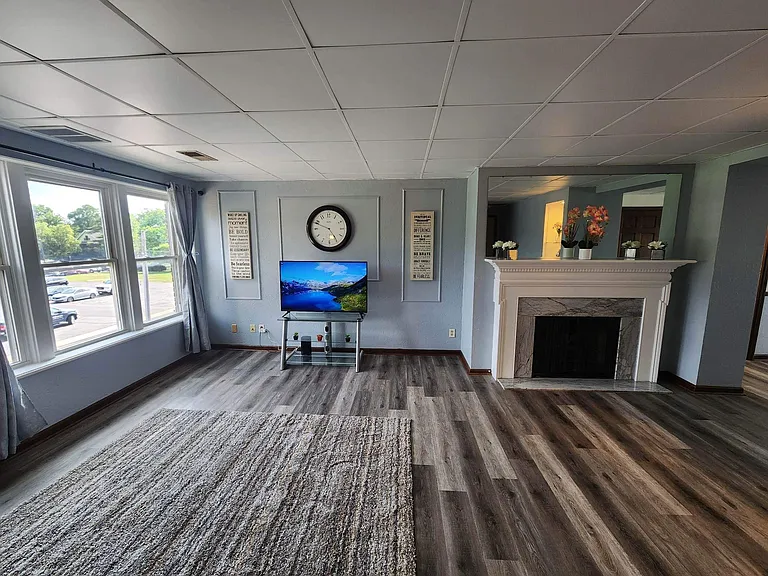 525 E Pine St — Photo 12