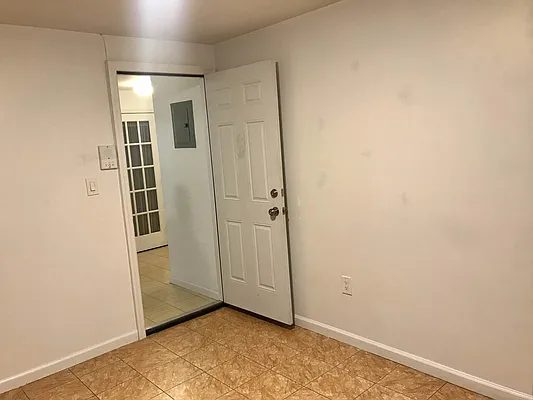 Rented by Voro, LLC | media 38