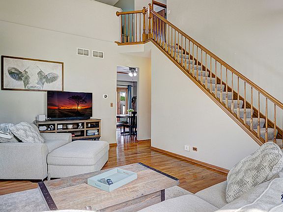 5th image of 4725 Loyola Dr