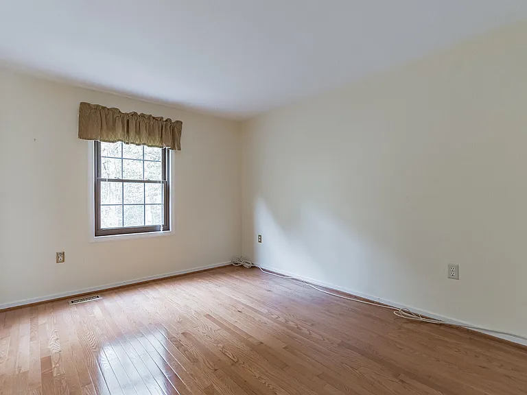 6031 Clerkenwell Ct — Photo 24