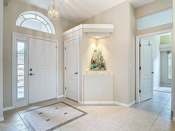 5th image of 6452 Renaissance Dr