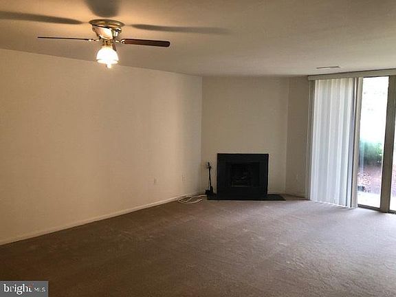5th image of 1601 S Hayes St APT A