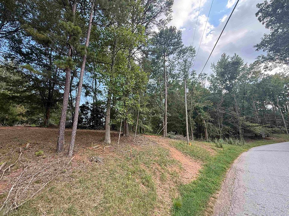 2nd image of 268 Saranac Dr