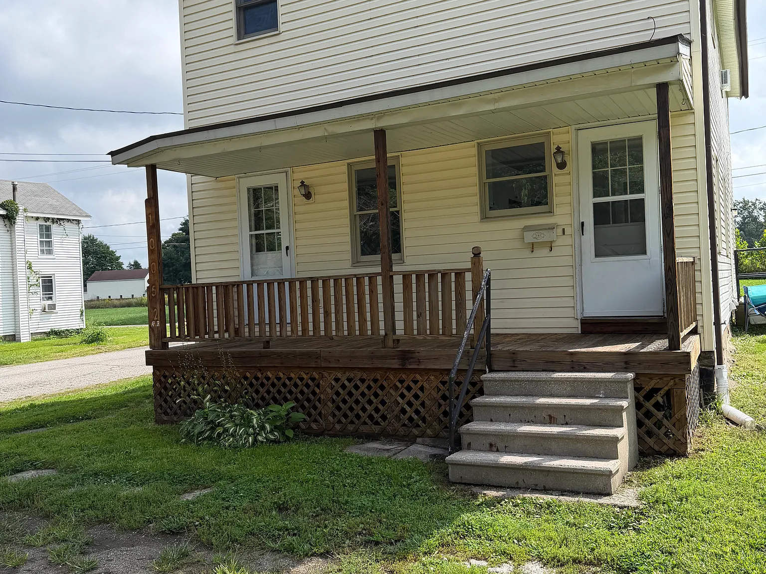 3 bed, 1000 sqft, $1,400 — Photo 1