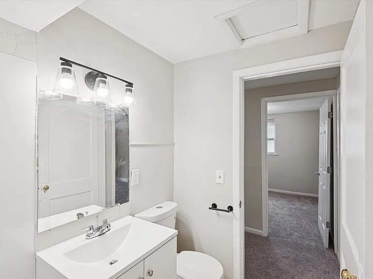 2302 Saratoga Ave — Photo 22