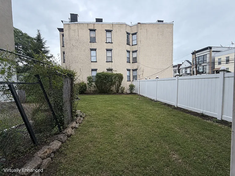 94 Bowers St #101 — Photo 12