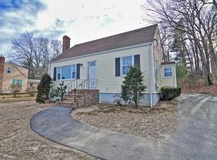 514 Oak St, Franklin, MA 02038