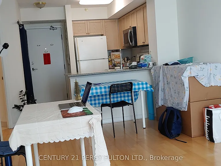 28 Harrison Garden Blvd #709 — Photo 12