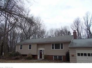 14 Poplar Dr, Shelton, CT 06484