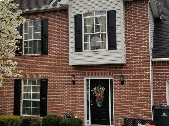 2nd image of 5500 Crooked Pine Ln