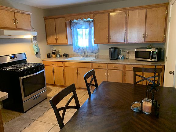 4th image of 2713 N Alleghaney Ave