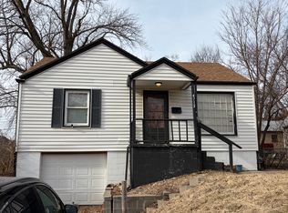 4712 N 39th St, Omaha, NE 68111