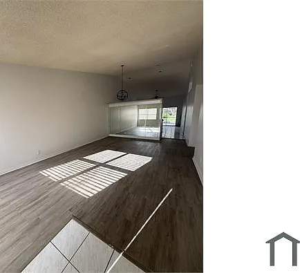 21390 Millbrook Ct — Photo 2