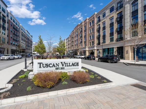 18 Artisan Drive #404, Salem, NH 03079
