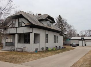 719 N 11th St, Manitowoc, WI 54220