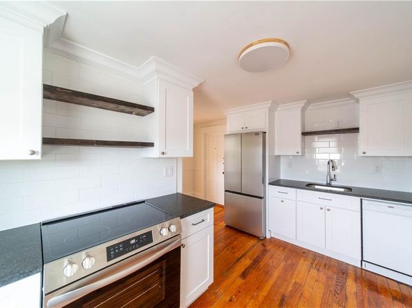 21 Division St APT 5