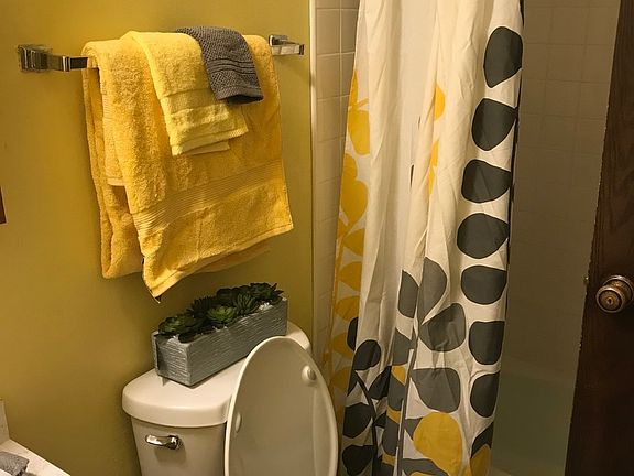 4th image of 450 E Glenwood Dyer Rd APT 3E