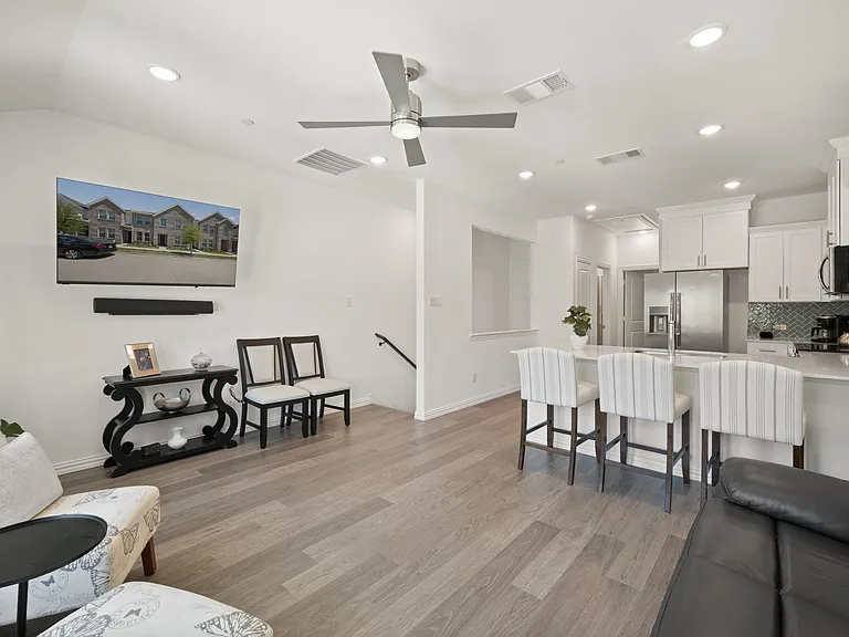 5243 Legacy St — Photo 11