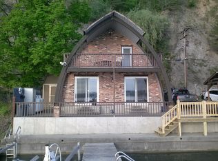 1081 Honoco Rd, Aurora, NY 13026