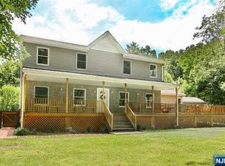 43 Riverside Dr, Hillsdale, NJ 07642