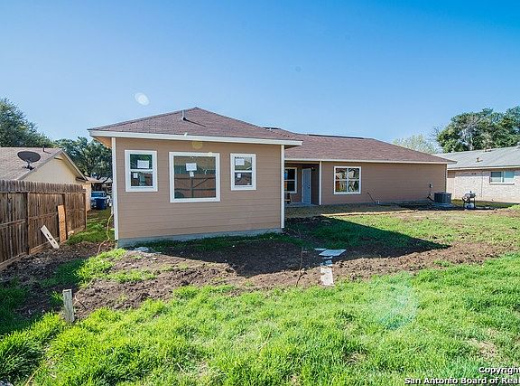 2nd image of 6131 PECAN TRAIL ST