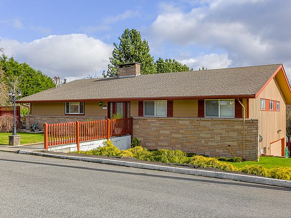 2nd image of 3631 Tulalip Ave