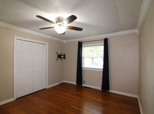 101 E Magnolia Ln, Oak Ridge, TN 37830