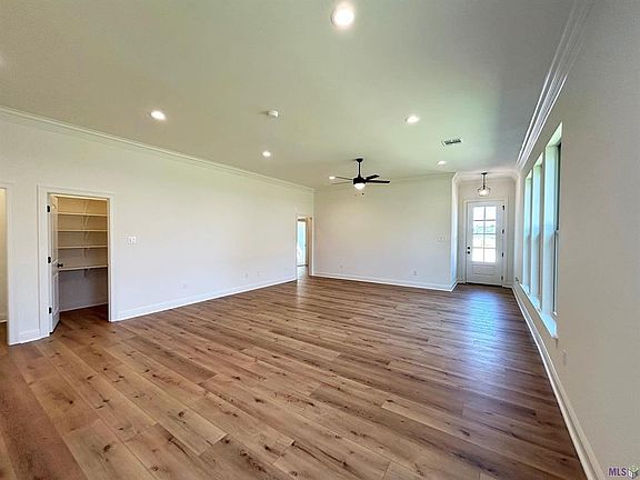 3rd image of 39478 White Sand Ln