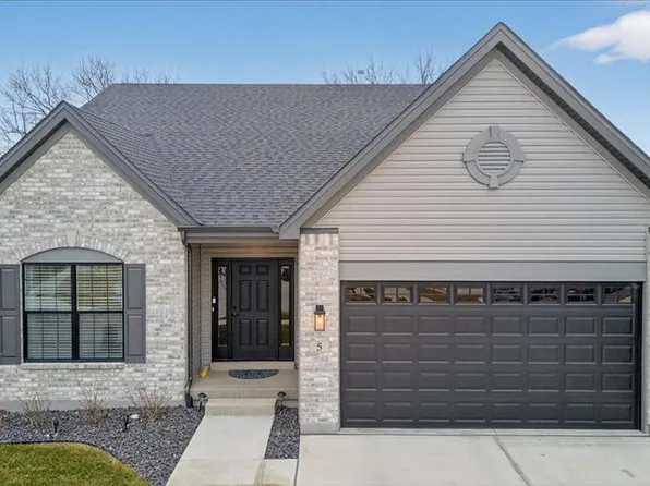 5 Challenger Ct, O'Fallon, MO 63366
