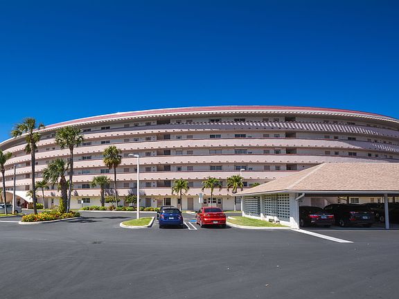 2nd image of 1319 E Hillsboro Blvd APT 509