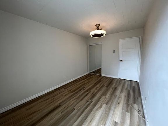 5th image of 91 Conroy Cres #303