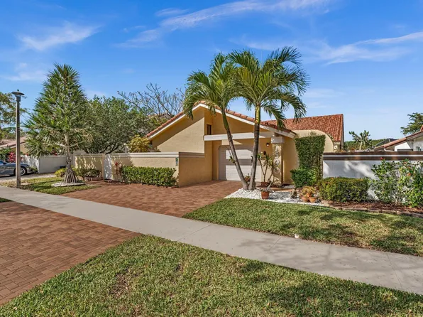 1590 NW 22 Avenue, Delray Beach, FL 33445