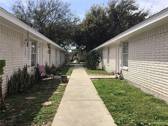 3rd image of 700 Sandpiper Ave