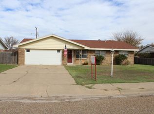 1014 NW 10th St, Tulia, TX 79088