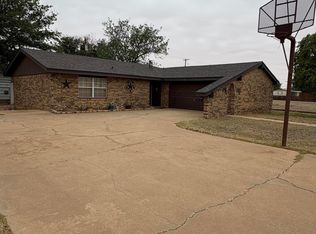 803 S Howell St, Brownfield, TX 79316