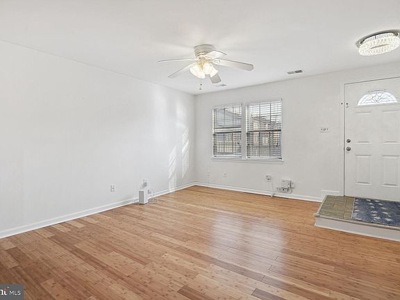3rd image of 24 Appledowre Ct #50
