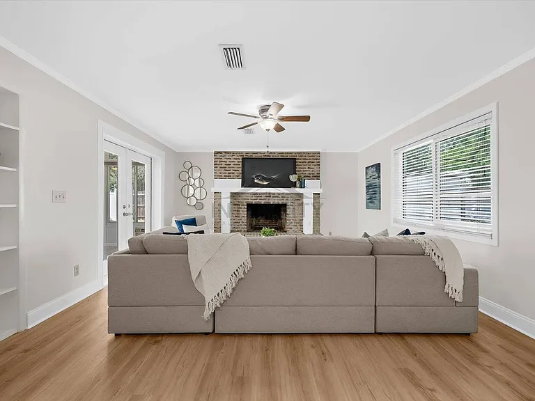 3315 W Beaumont St — Photo 23