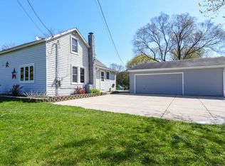 W249S7470 Center Dr, Waukesha, WI 53189