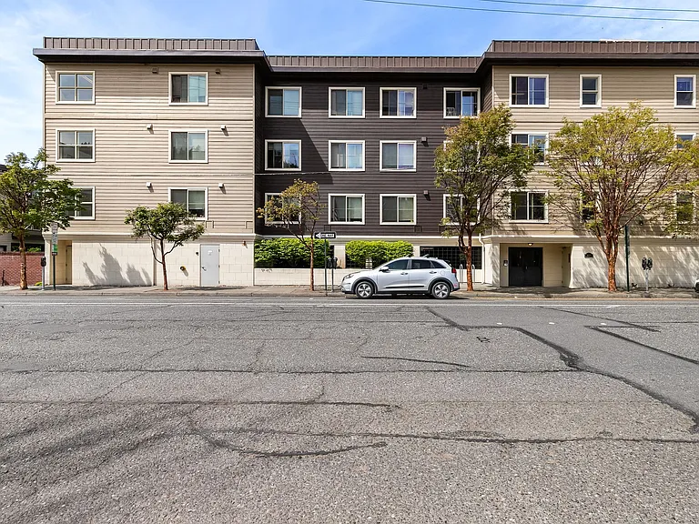 839 N State St — Photo 1