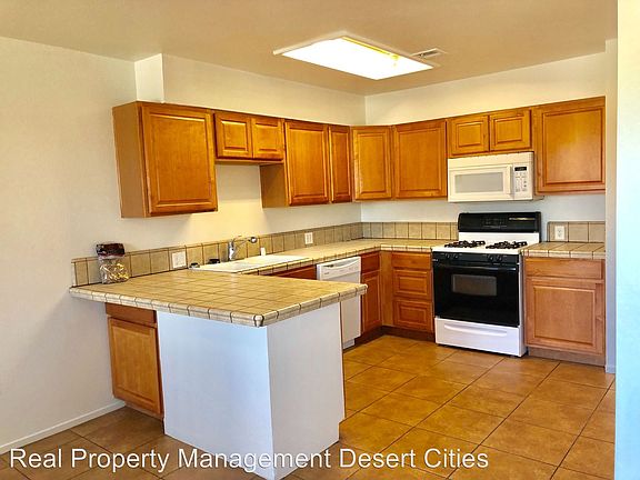 4th image of 79251 Avenue 42 APT 2