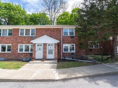 2710 South Road #H4, Poughkeepsie, NY, 12601