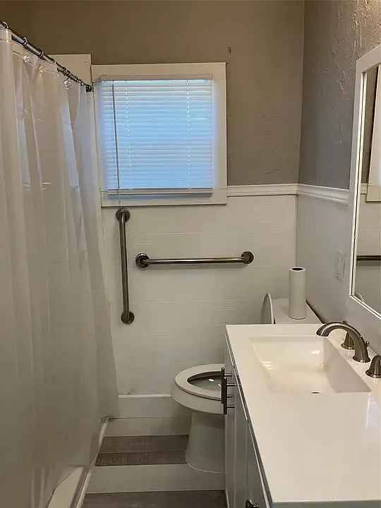 2 bed, 880 sqft, $1,500 — Photo 2