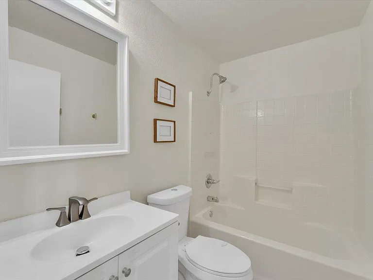 1072 Sky Rock Ct — Photo 14