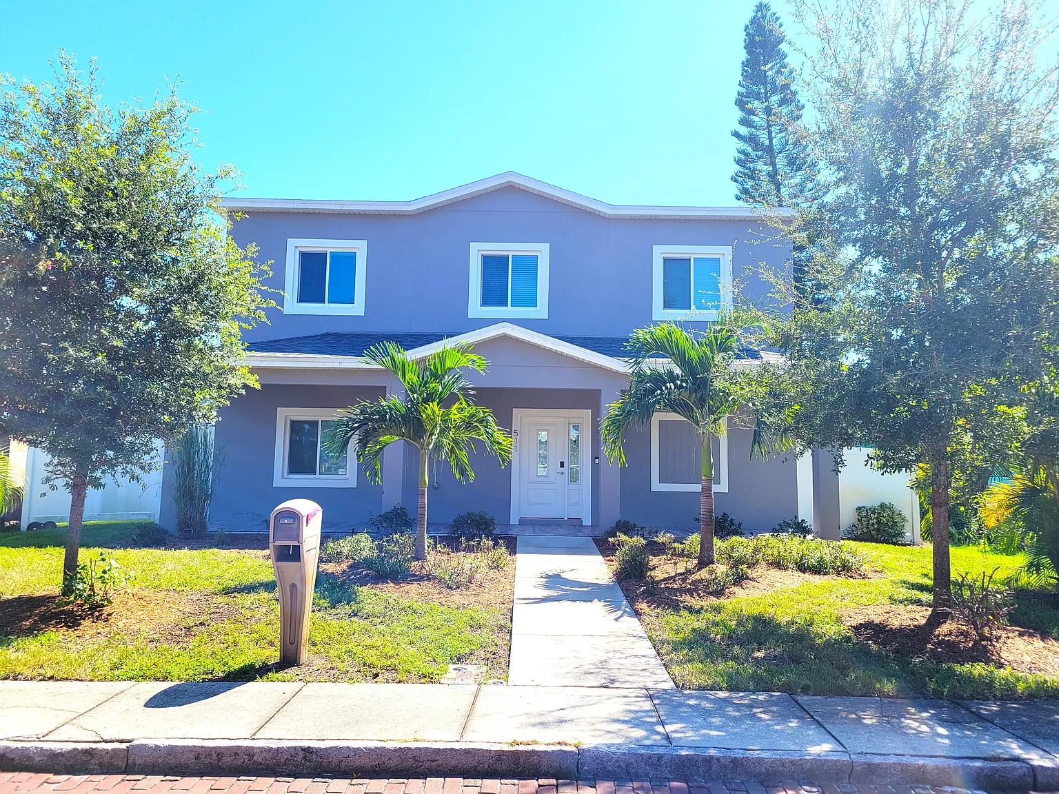 5 bed, 4.5 bath, 3311 sqft, $5,350 — Photo 1