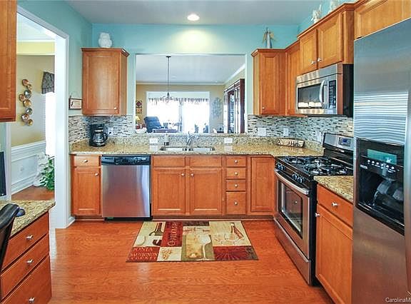 5th image of 1505 River Bend Blvd