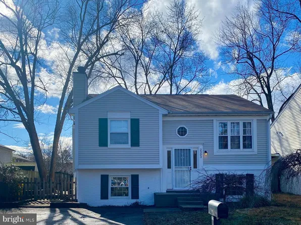 2303 Dartmouth Ln, Crofton, MD 21114