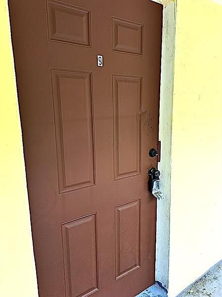 1st image of 113 NW 27th Ave APT 4