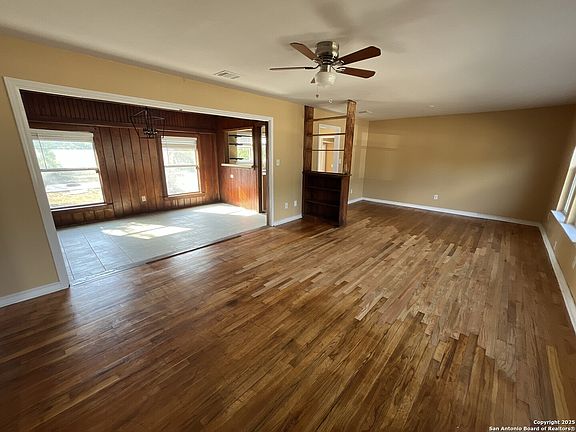 4th image of 210 Aero