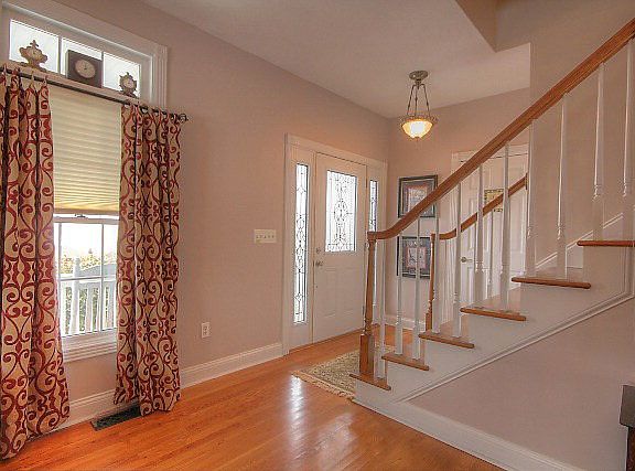 4th image of 213 Percheron Dr